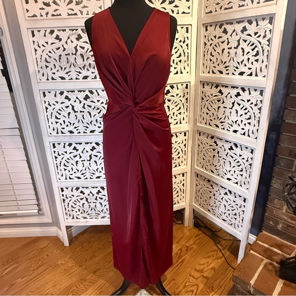 Elegant Women's Maxi Dress in Burgundy with Twist Front